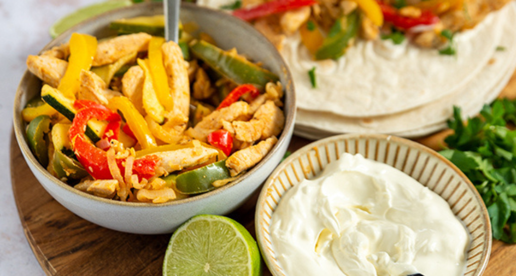 Wraps met gekruide kip en paprika